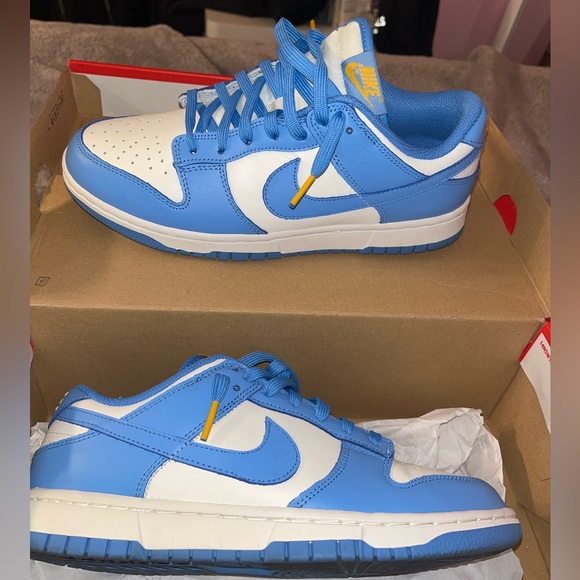 Women’s Dunks Low ‘Coast’ - Picture 3 of 7